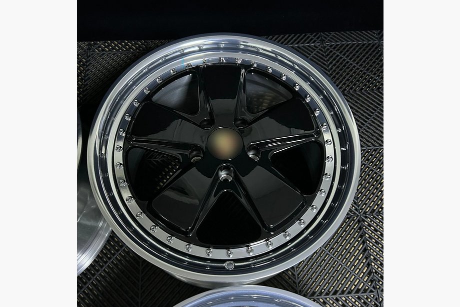 Porsche 911 (991) 2011–2019 Smidda OEM fälgar R20 V5 (4 st) Image