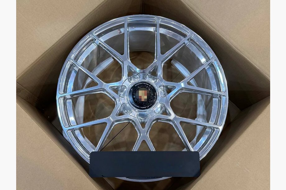 Porsche 911 (992) 2018– Smidda fälgar OEM R20/R21 V40 (4 st) Image