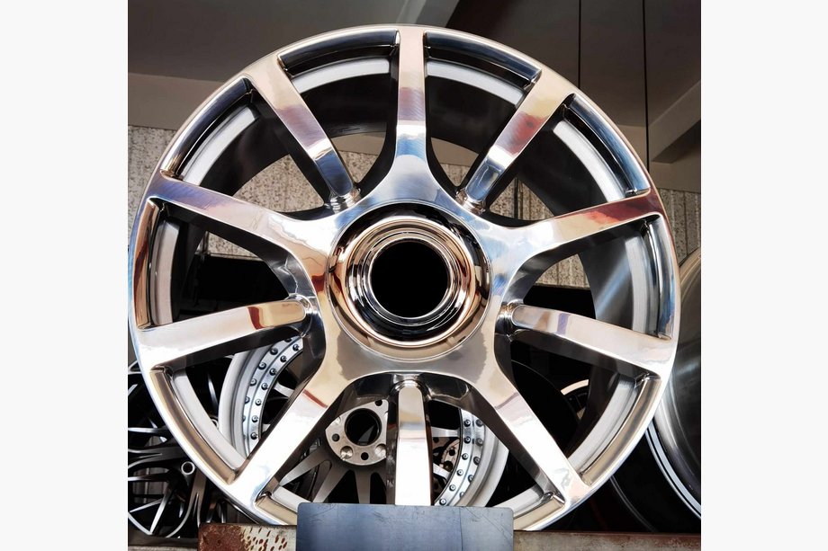 Rolls-Royce Cullinan 2018– Smidda fälgar OEM R24 V2 (4 st.) Image