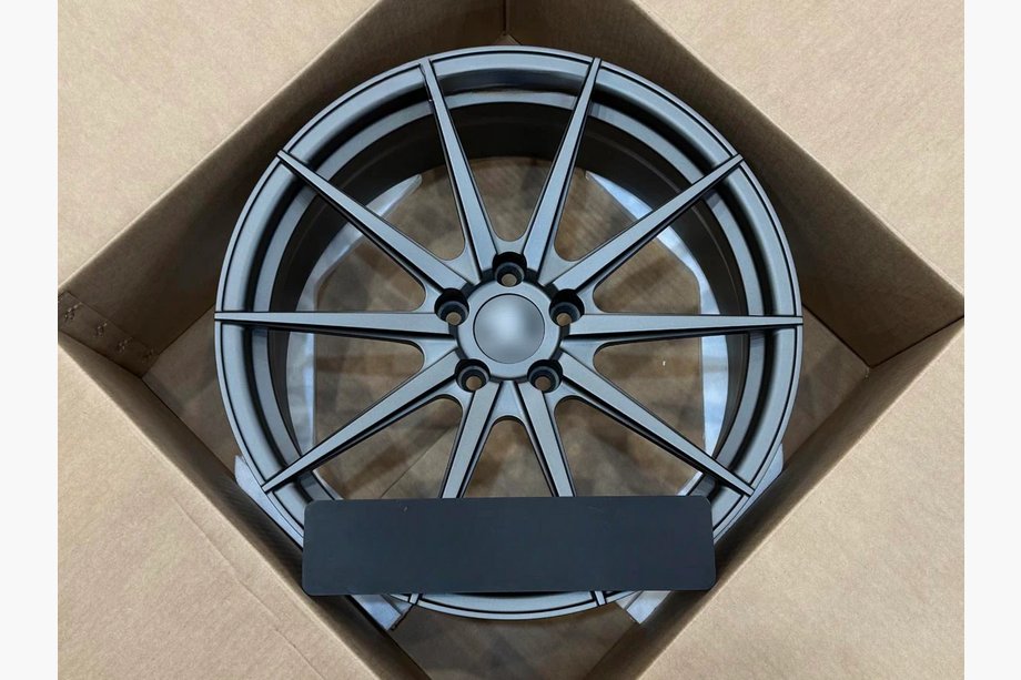Skoda Superb 2015–2024 Smidda OEM-fälgar R19 (4 st) Image