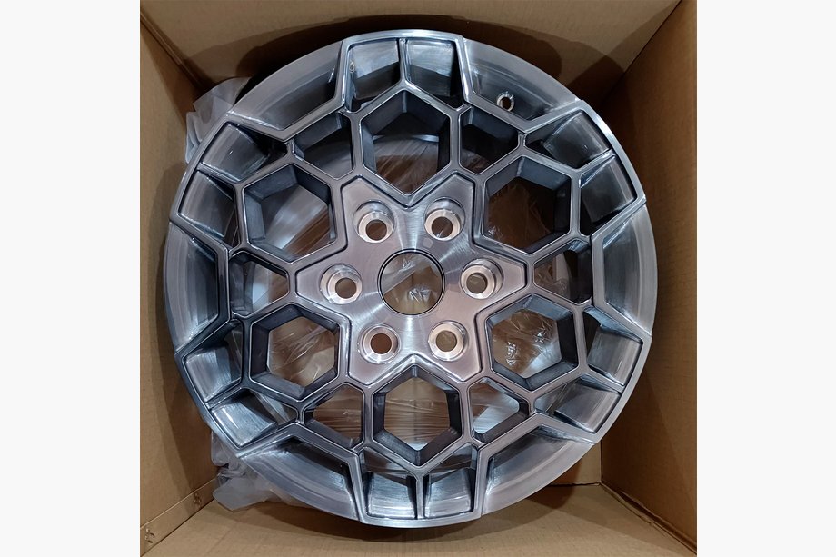 Toyota Land Cruiser Prado 250 2023– Smidda fälgar OEM R17 (4 st) Image