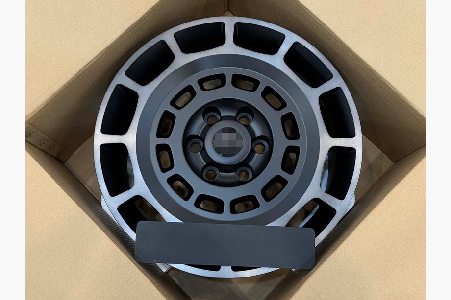 Toyota Land Cruiser 300 2021– Smidda OEM-fälgar R20 V2 (4 st) Image