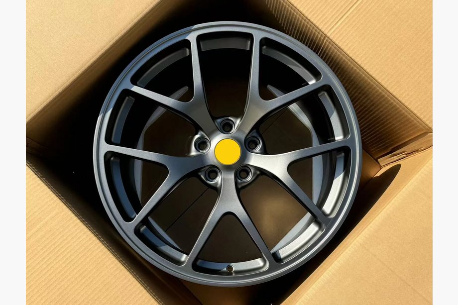 Ferrari 599 GTB Fiorano Smidda OEM-fälgar R20 V2 (4 st) Image