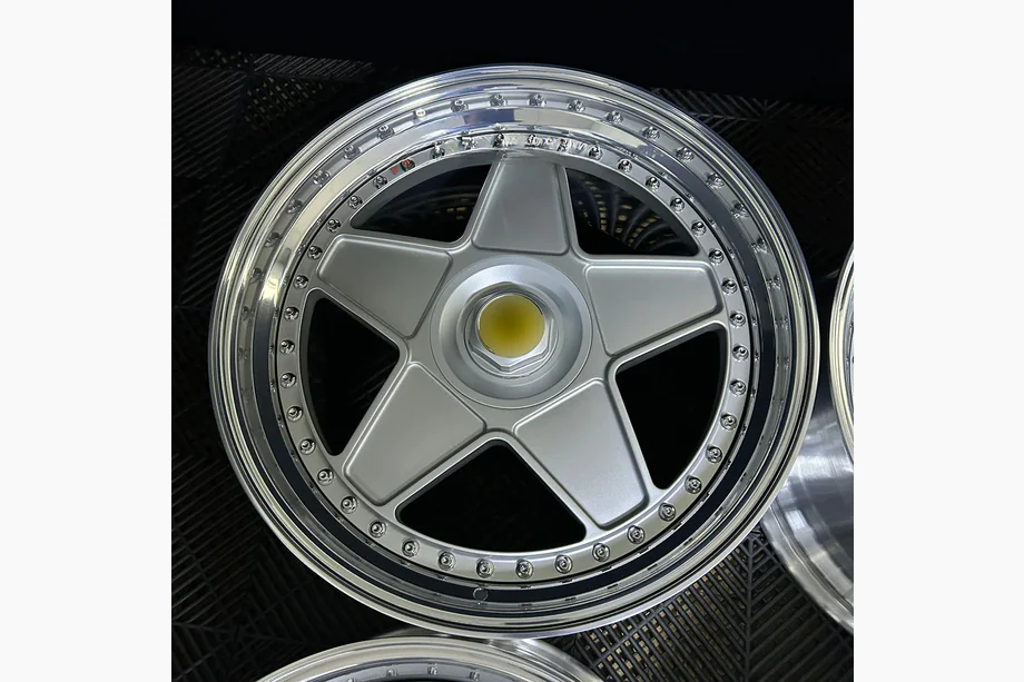 Ferrari F430 Smidda OEM fälgar R20 (4 st) Image