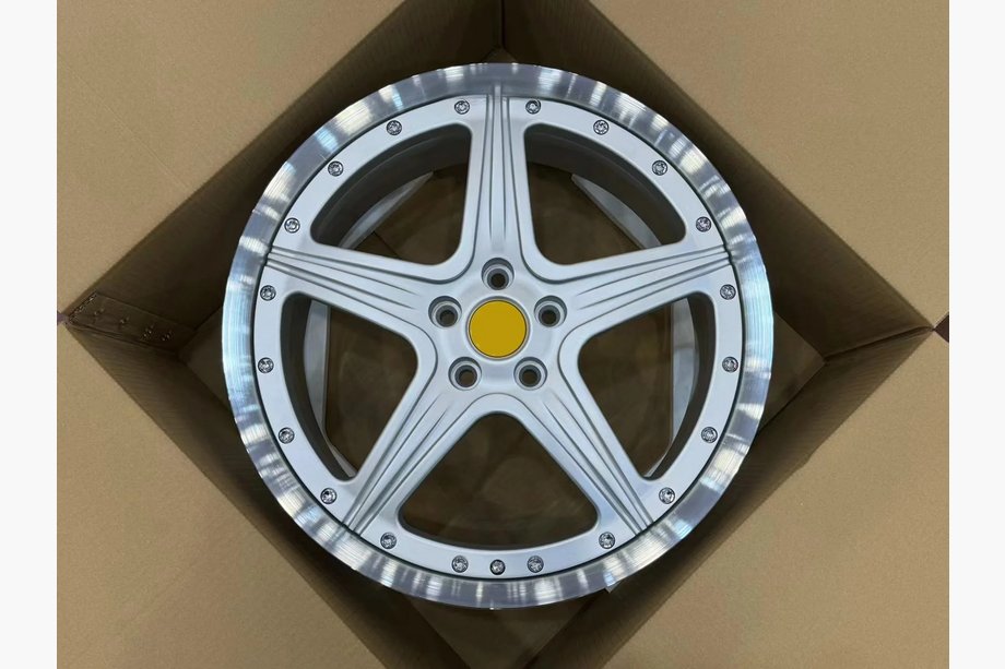 Lexus LFA 2010–2013 Smidda OEM-fälgar R20 V3 (4 st) Image