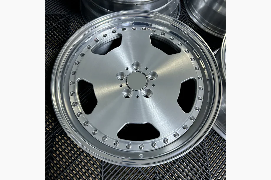 Mercedes SL R129 1989–2001 Smidda OEM-fälgar R19 (4 st) Image