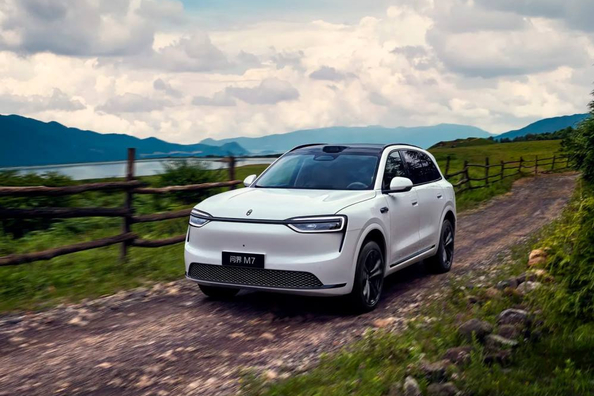 Aito M7 2025: Test av den elektriska versionen av crossovern