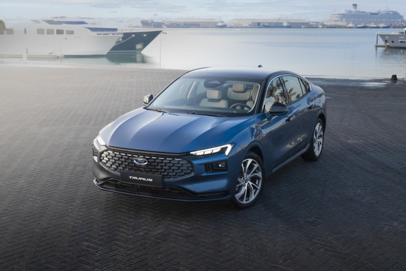 Ford Taurus i 8:e generationen: Test av en komfortabel sedan