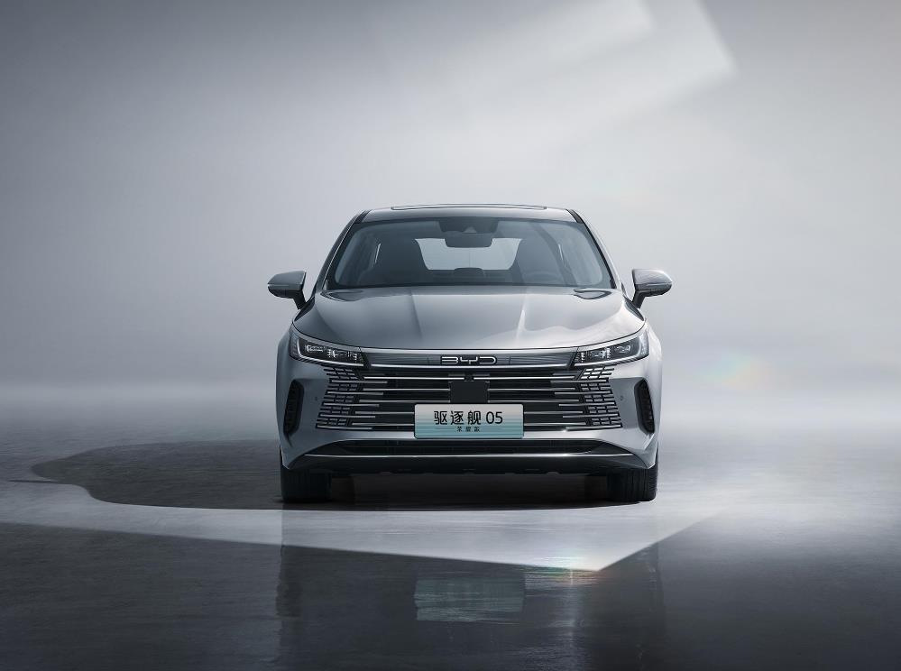 BYD Destroyer 05 DM-i: Test av hybrid-sedanen 2024
