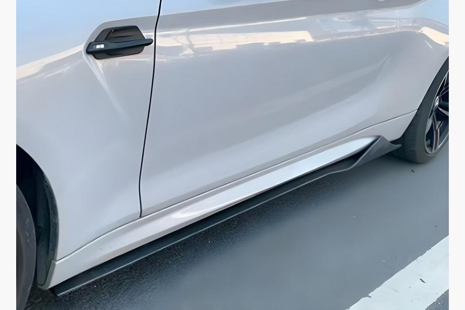BMW 2-serien F22/F23 2014–2021 Sidoskörtar CS-Style (ABS) Image