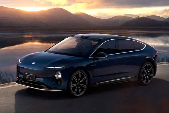Recension av el-sedanen Nio ET9