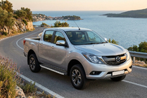 Mazda BT-50 2012– Sidosteg Fullmond (2 st, aluminium) foto 1