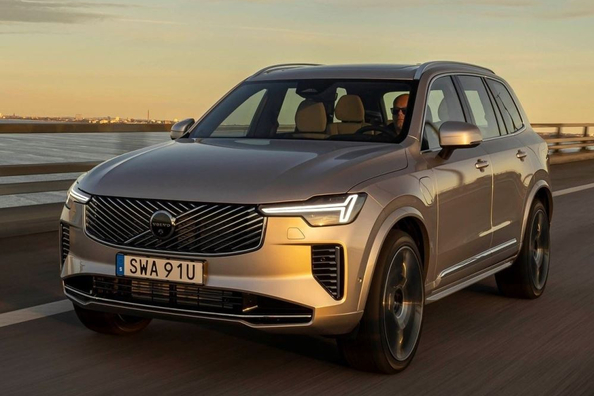 Volvo XC90 II (2024): Lyxig familje-SUV med hybridteknik Foto 3