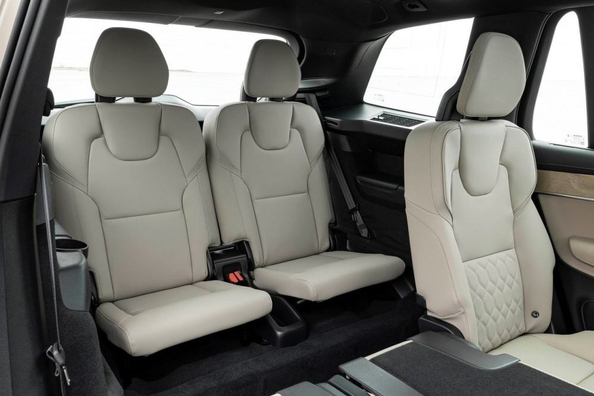 Volvo XC90 II (2024): Lyxig familje-SUV med hybridteknik Foto 7