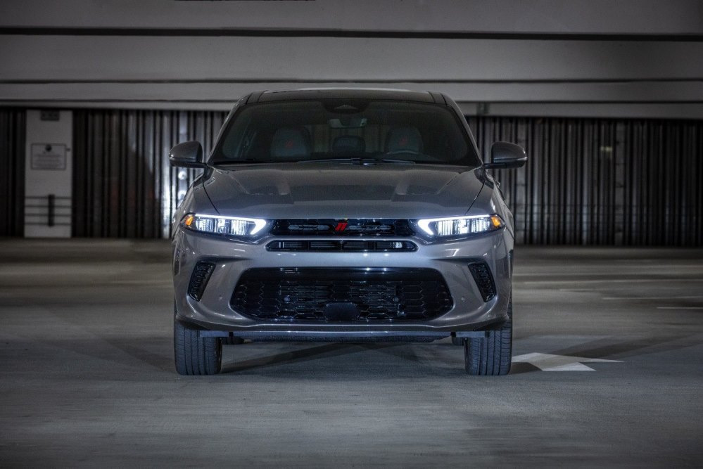 Test av Dodge Hornet: specifikationer, utrustning, bilder