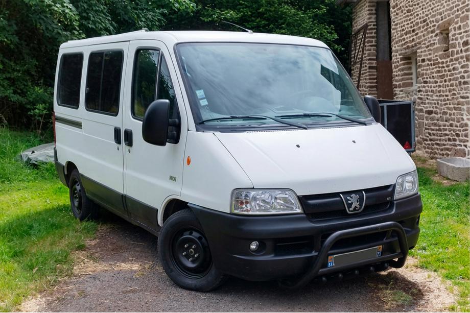 Peugeot Boxer 1994–2006 Frontbåge WT003 Black (rostfritt stål) Image