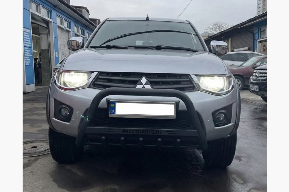 Mitsubishi L200 2006–2015 Frontbåge WT004 Black (rostfritt stål) Image