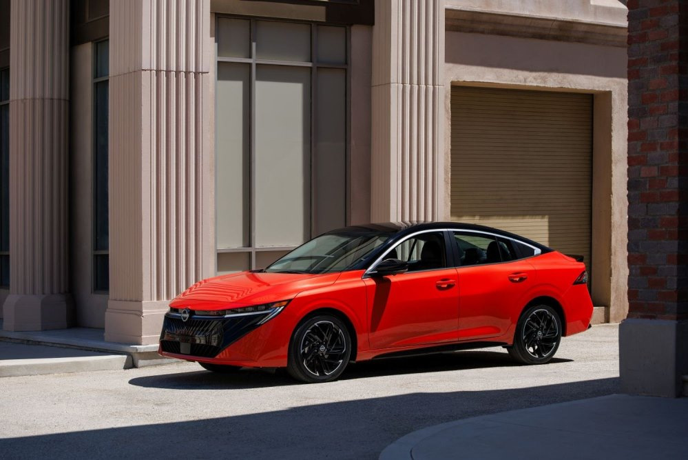Nissan Sentra 2026: Test, specifikationer, utrustning, bilder