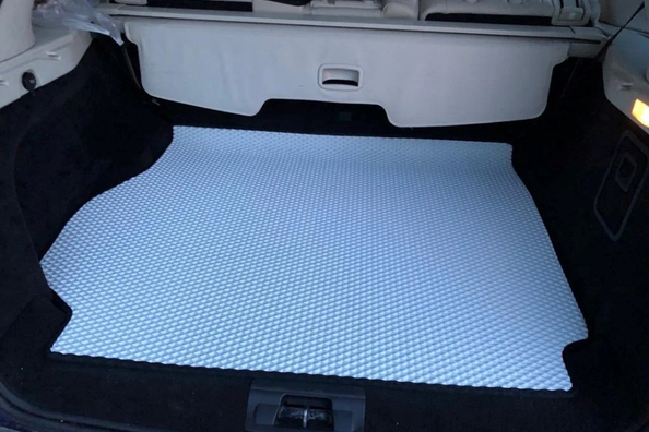 Så väljer du den perfekta bagagerumsmattan till bilen
