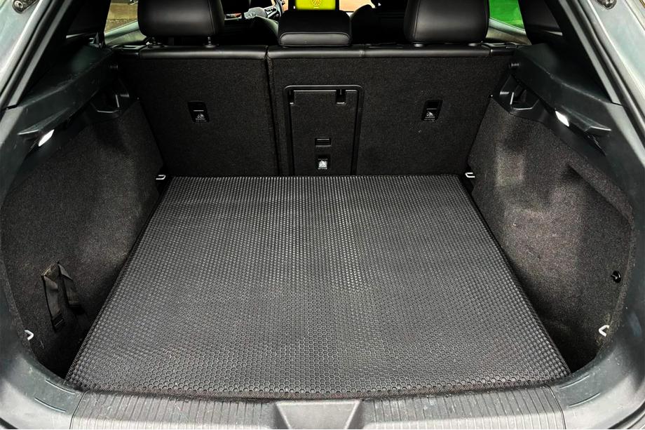 Volkswagen ID.4 2020– Gummimatta till bagageutrymmet Carsuit V2 (svart) Image
