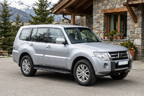 Mitsubishi Pajero Wagon IV 2006–2021 Sidosteg Bosphorus Black (2 st, aluminium) foto 1