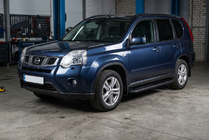 Nissan X-trail T31 2007–2014 Sidosteg Bosphorus Black (2 st, aluminium) foto 1