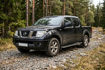 Nissan Navara 2006–2015 Sidosteg Maydos V1 (2 st, aluminium ↗ rostfritt stål) foto 1