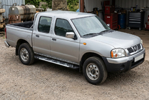 Nissan NP300 1999–2015 Sidosteg Sunrise (2 st, aluminium) foto 1
