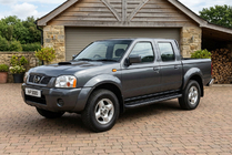 Nissan NP300 1999–2015 Sidosteg Bosphorus Black (2 st, aluminium) foto 1