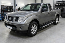 Nissan NP300 1999–2015 Sidosteg Fullmond (2 st, aluminium) foto 1