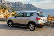 Nissan Qashqai 2007–2010 Sidosteg Allmond Black (2 st, aluminium) foto 1
