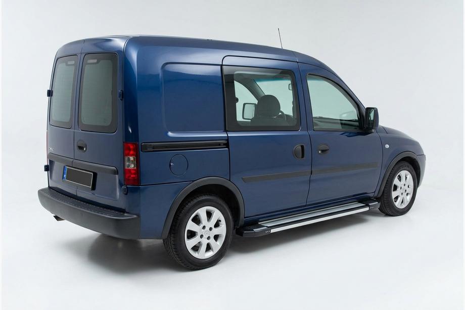 Opel Combo 2002–2012 Sidosteg Rainbow (2 st, aluminium) Image