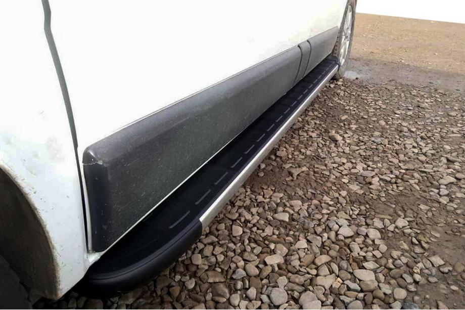 Nissan Primastar 2002–2014 Sidosteg Duru (2 st, aluminium) Image