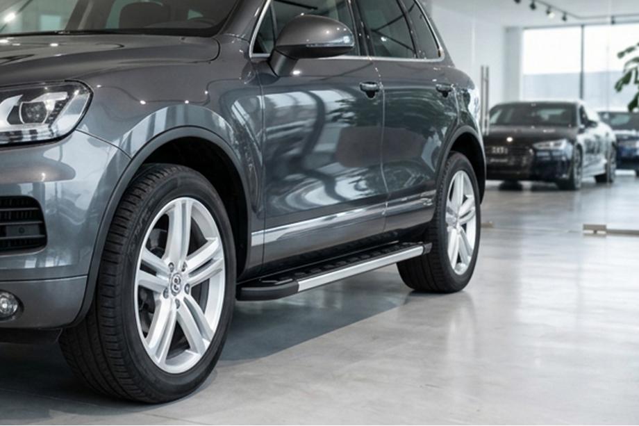 Porsche Cayenne 2003–2010 Sidosteg RedLine V1 (2 st, aluminium) Image