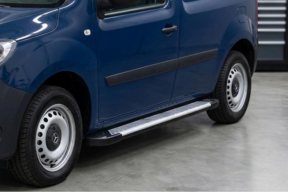 Renault Kangoo 2008–2020 Sidosteg Line (2 st, aluminium) Image
