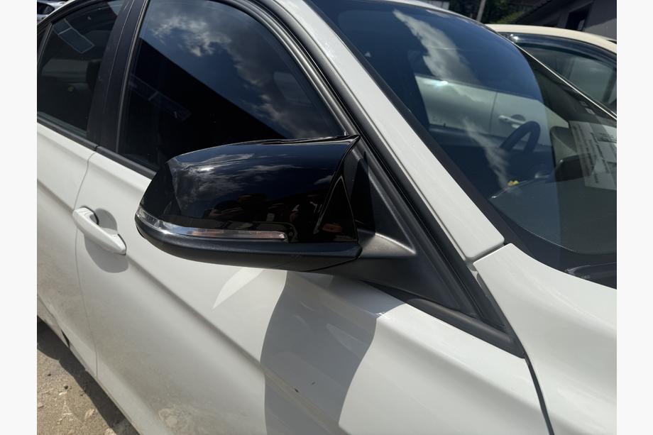 BMW 3-serie F34 2013–2020 Spegelskåpor M-Look (2 st) Image