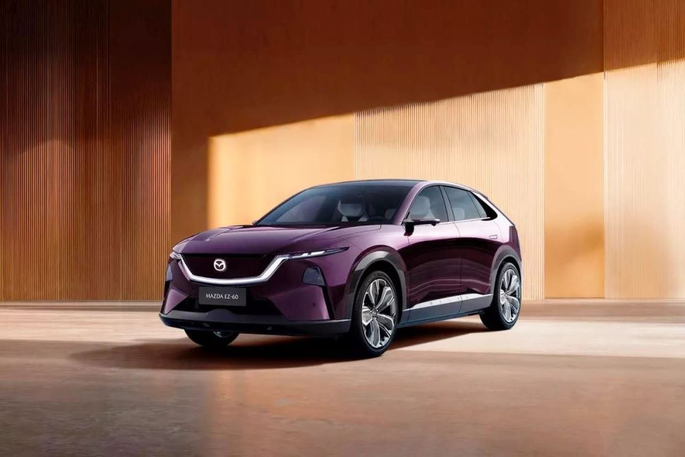 Mazda EZ-60 i fokus: hybrid och elbil i samma modell