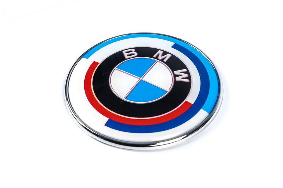 BMW 3-serie F34 2013–2020 Jubileumsemblem 82 mm (fram) Image