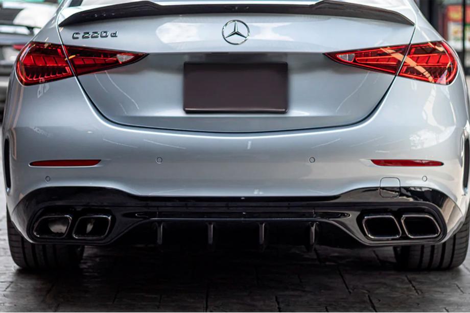 Mercedes C-klass W206 2022– Bakre diffuser med avgasändrör (AMG C63-design) Image