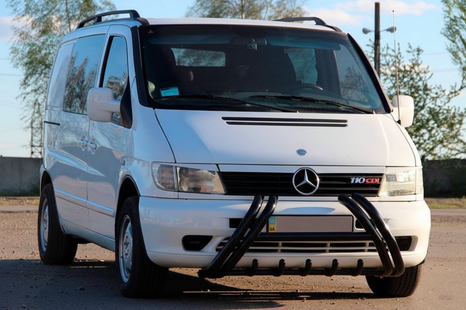 Mercedes Vito W638 1996–2003 Kelebek WT011 Black frontbåge i rostfritt stål Image