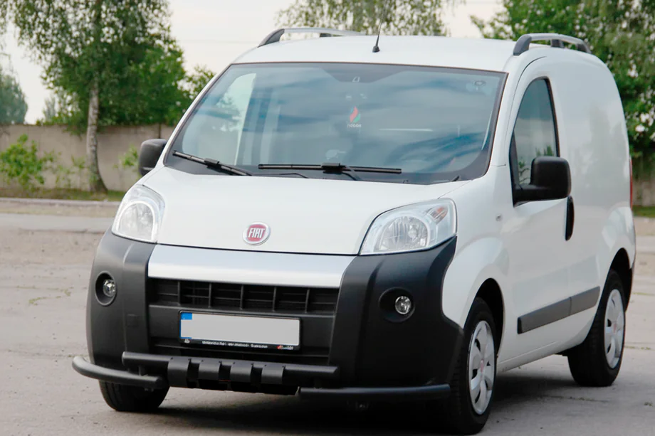 Fiat Fiorino/Qubo 2008–2024 Frontbåge Shark Black (rostfritt stål) Image