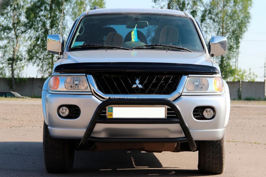 Mitsubishi Pajero Sport 1996–2007 Frontbåge WT022 Black (rostfritt stål) Image
