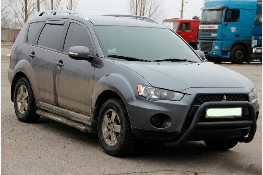 Mitsubishi Outlander 2006–2012 Frontbåge (bullbar) WT007 Black (rostfritt stål) Image