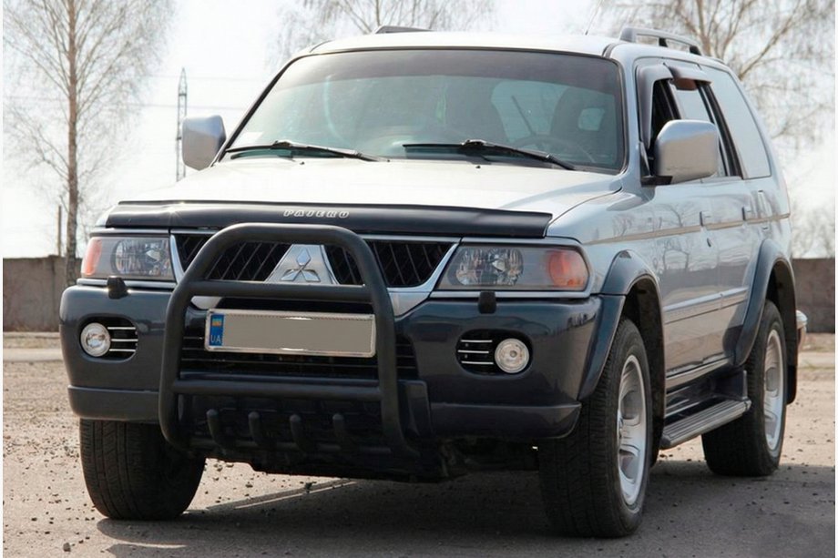 Mitsubishi Pajero Sport 1996–2007 Kängurubåge QT007 Black (rostfritt stål) Image