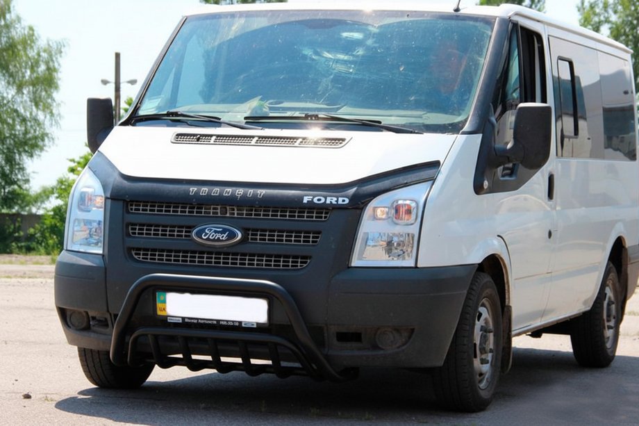 Ford Transit 2000–2014 Bullbar WT002 Black (2006-2014, rostfritt stål) Image