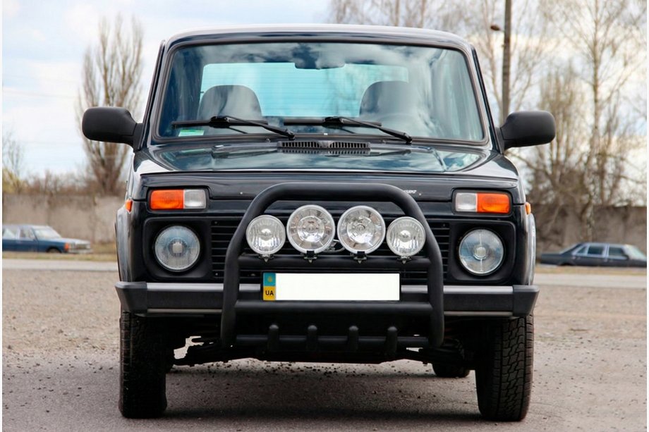 Lada Niva och Urban 1977– Frontbåge (bullbar) QT007 Black (rostfritt stål) Image