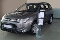 Mitsubishi Outlander 2012–2021 Frontbåge WT002 Black (rostfritt stål) foto 3