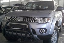 Mitsubishi Pajero Sport 2008–2015 Frontbåge WT002 Black (rostfritt stål) foto 3