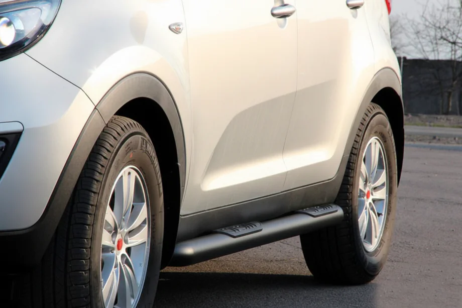 Kia Sportage 2010–2015 Sidorör Black (2 st, rostfritt stål) Image