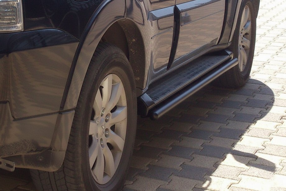 Mitsubishi Pajero Wagon IV 2006–2021 Sidorör Black (2 st, rostfritt stål) Image